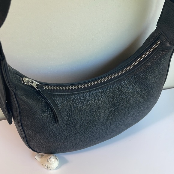 BAGGU Original Release Small Leather Crescent Bag In Black - Picture 6 of 17